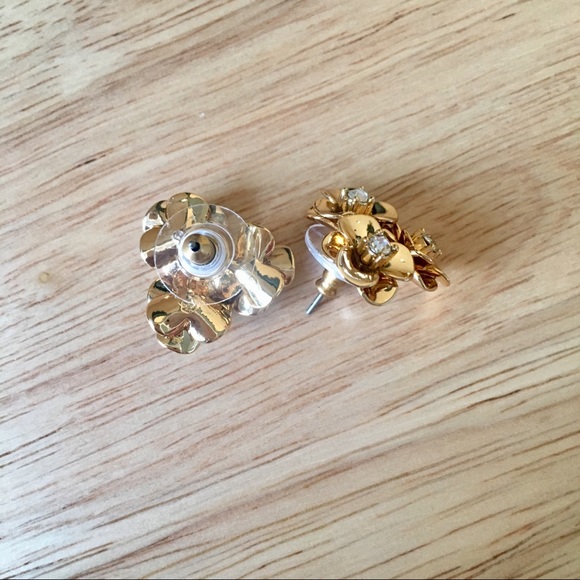 Kate Spade 14k Gold Flower Earrings - Picture 6 of 8
